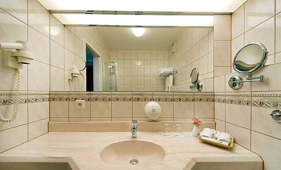 Best Western Plus Delta Park Hotel