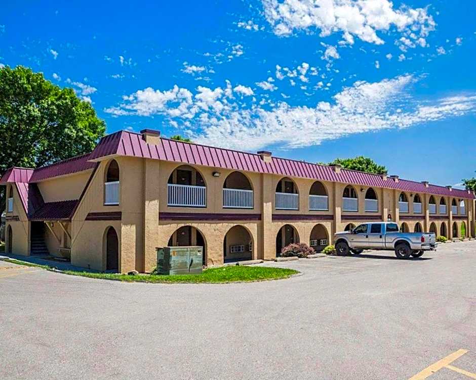 Econo Lodge Urbandale
