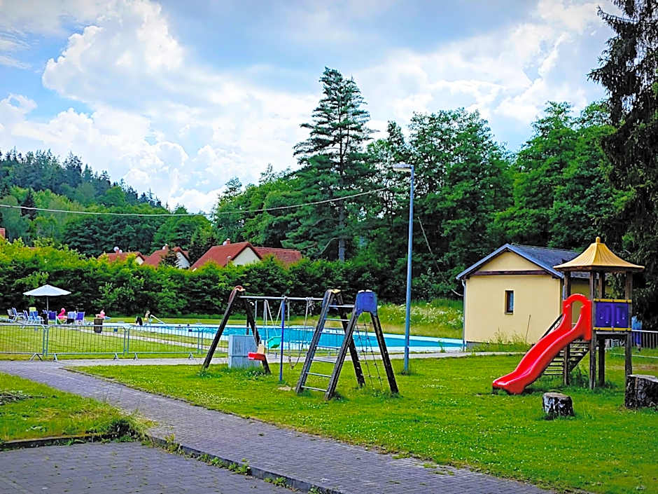 Geyserpark Village