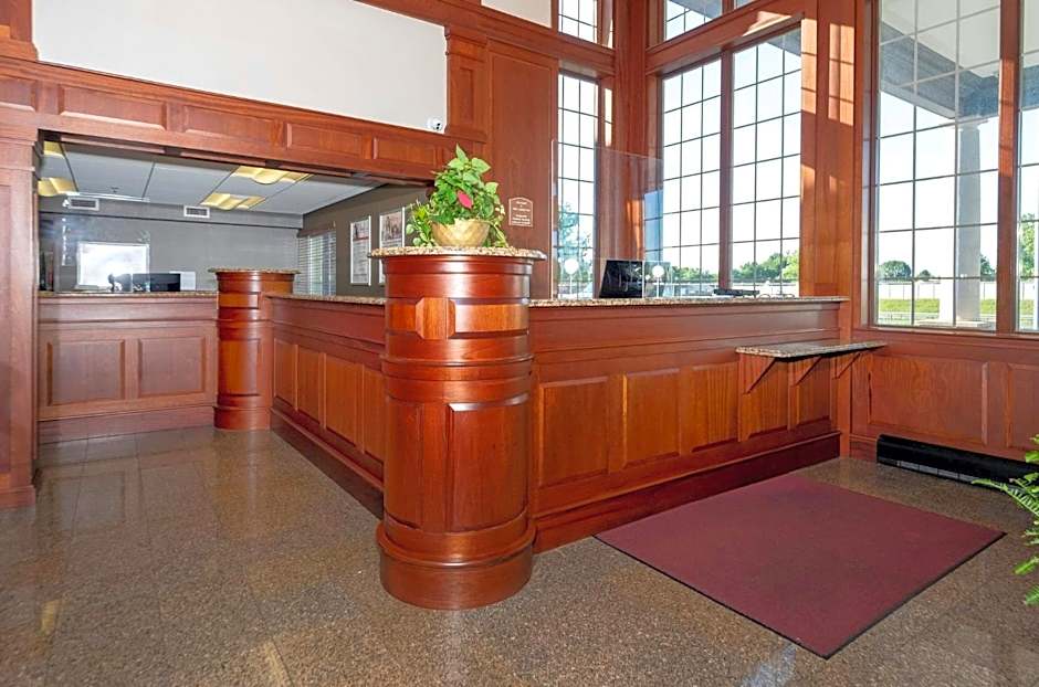 Red Roof Inn & Suites Wilmington - New Castle