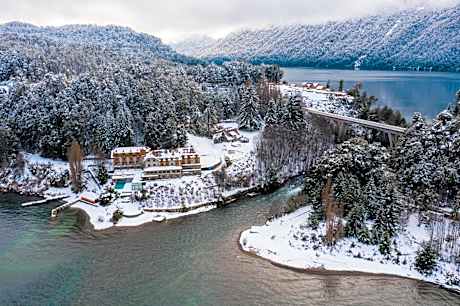 Correntoso Lake & River Hotel