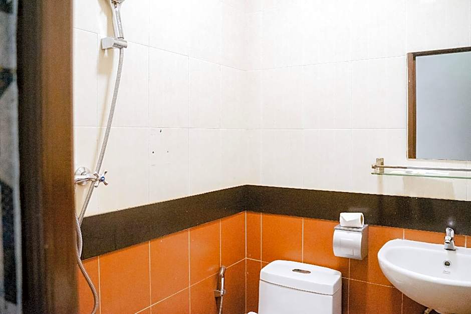 Chola Inn At Nagoya Hill Batam Mitra RedDoorz – Batam Island, SC