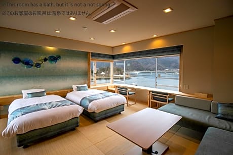 View bath Corner Room with Tatami Area and Lake View - Non-Smoking - Exterior Wall under Construction - Noise from 8AM to 5PM	