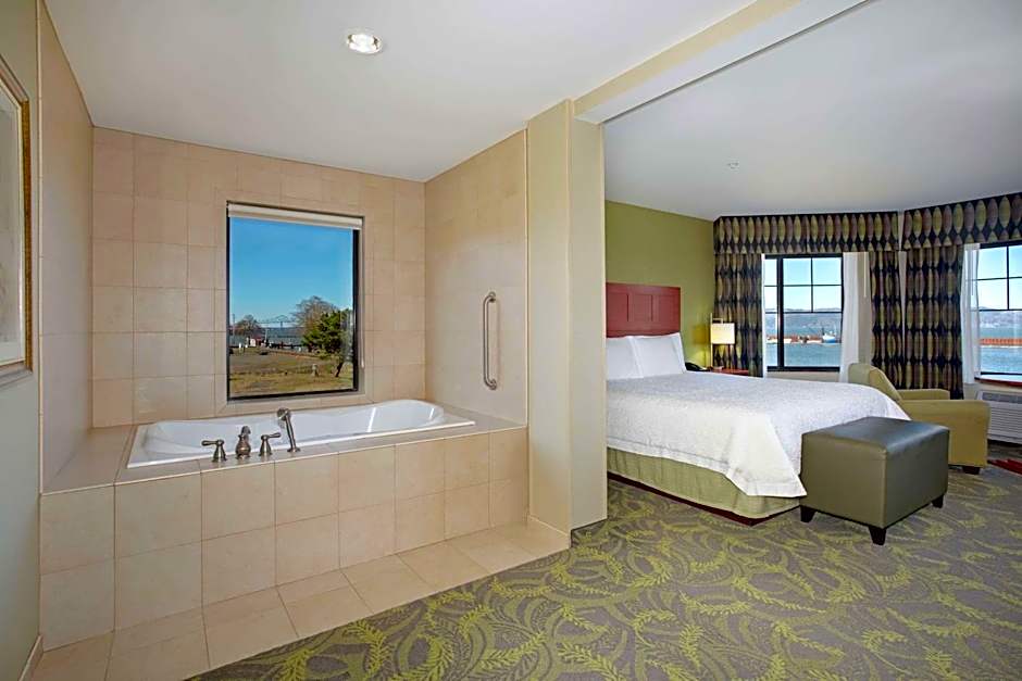 Hampton Inn By Hilton & Suites Astoria, Or