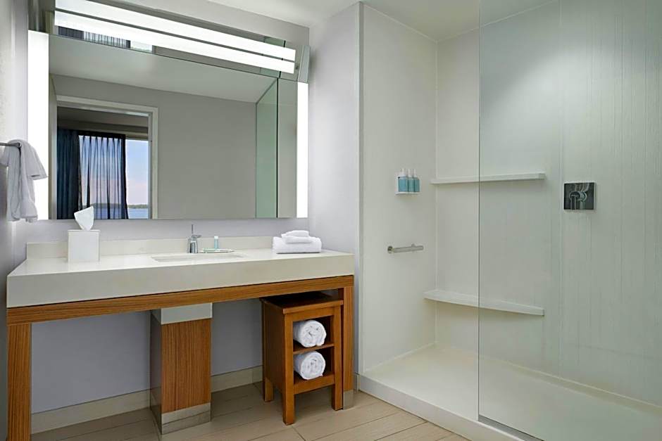 Courtyard by Marriott Erie Bayfront