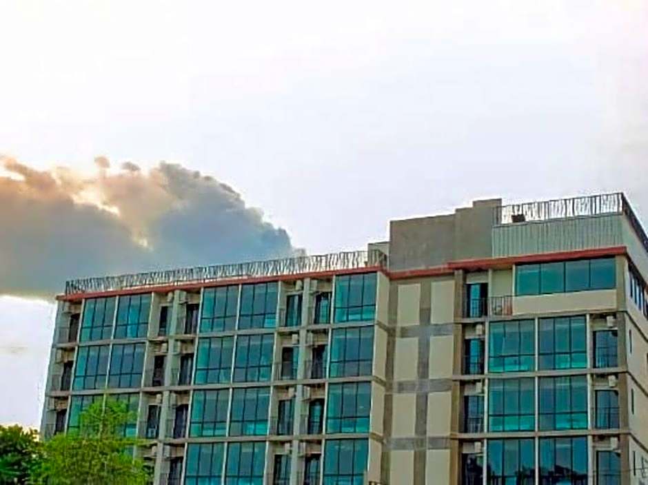 The Sixteenth Naiyang Beach Hotel