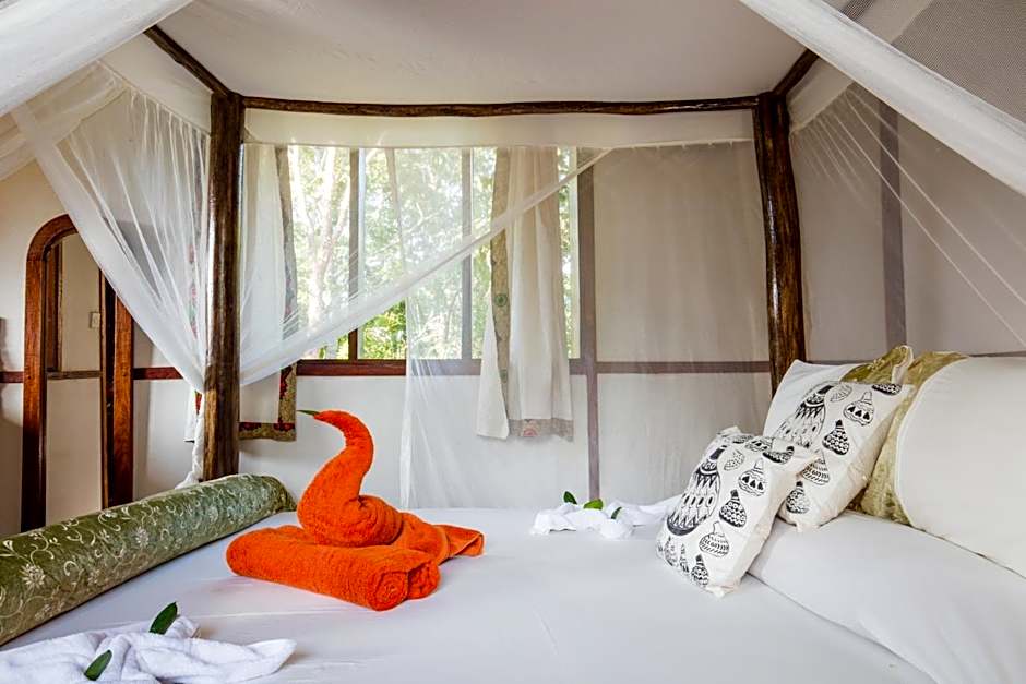 Sable Mountain Lodge, A Tent with a View Safaris