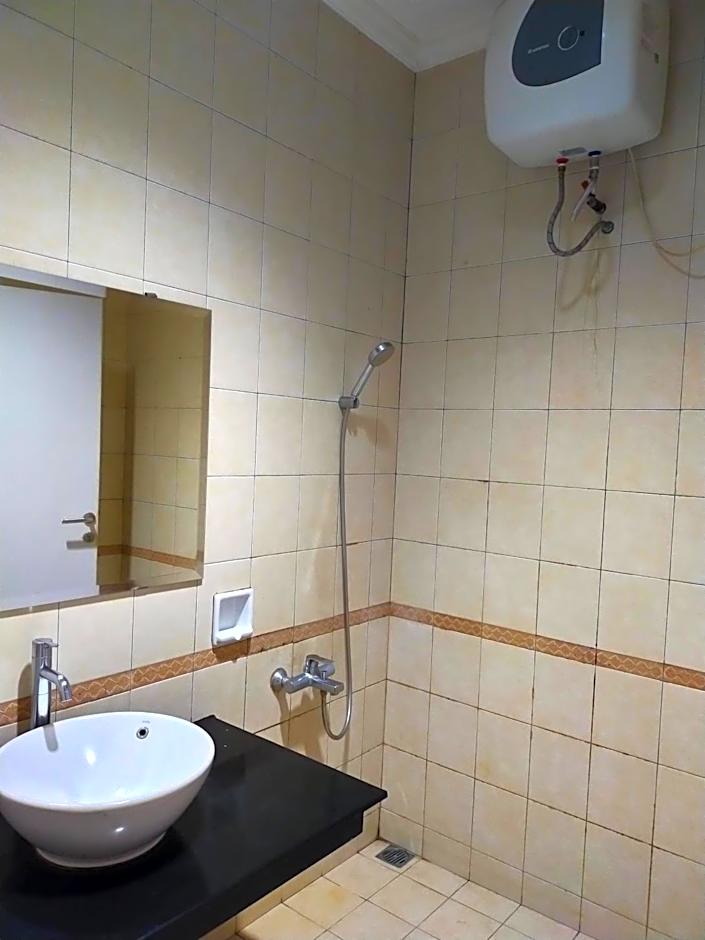 HOTEL & WISMA BINTANG JADAYAT