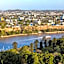 Oaks Brisbane River City Suites