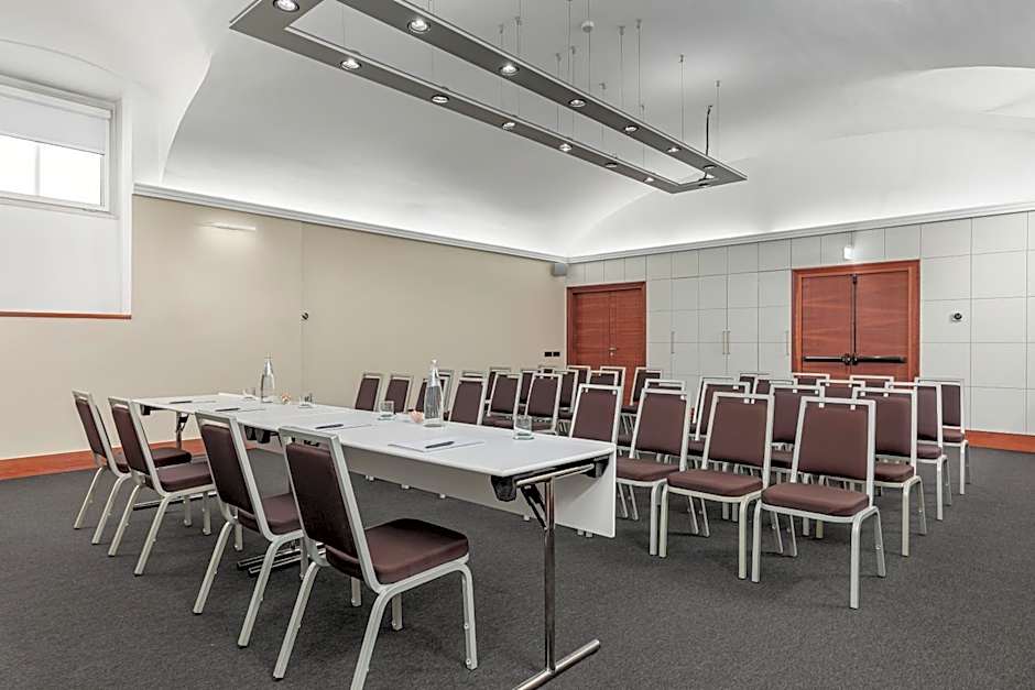 Room Mate Collection Mia, Rome Colosseum