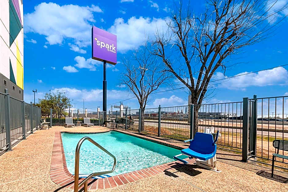 Spark by Hilton Selma
