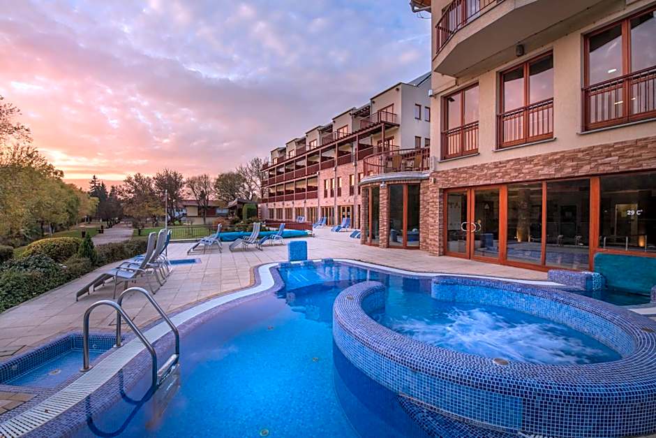 Tó Wellness Hotel