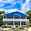 Aqua Vista Beachfront Suites