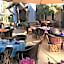 El Encanto Inn & Suites