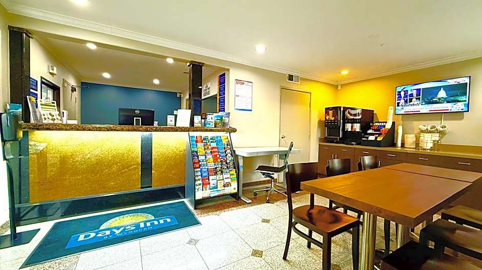 Days Inn by Wyndham Los Angeles LAX/ Redondo & Manhattan Beach