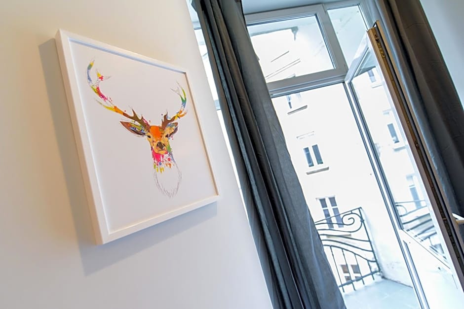 Constitution Square Rooms