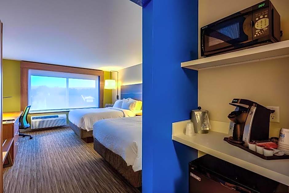 Holiday Inn Express & Suite Milroy - Reedsville By IHG