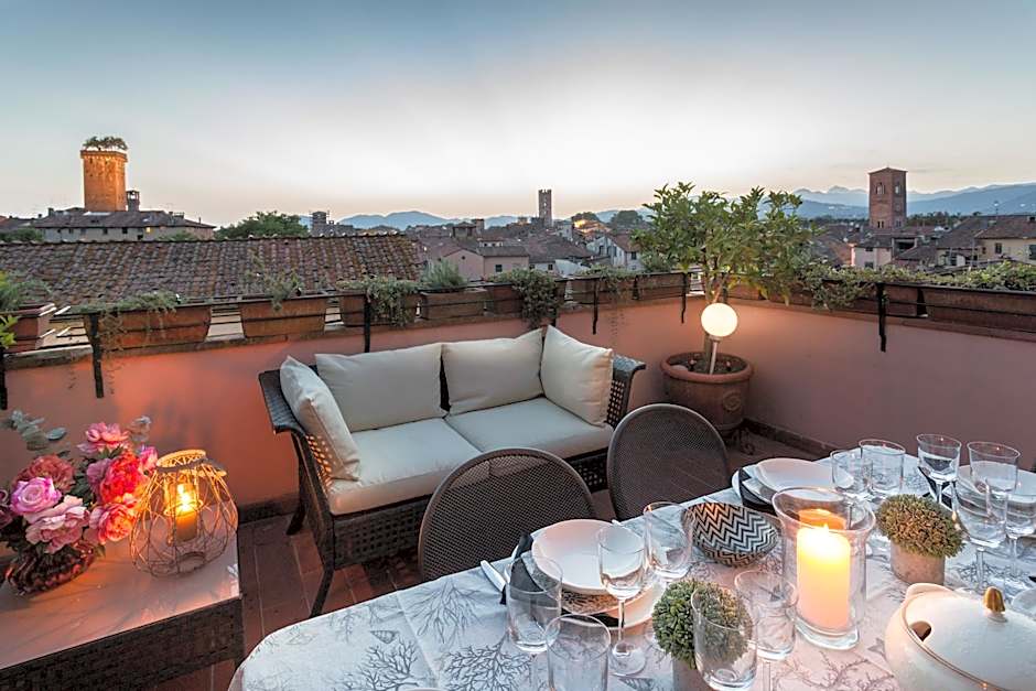 Casa Emy in Lucca With 3 Bedrooms and 2 Bathrooms