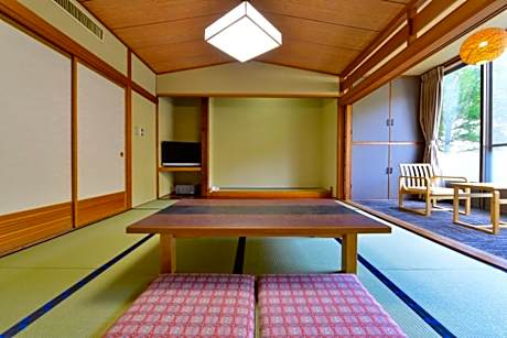 Economy Japanese-Style-Room with 10 Tatami mats - Shared Bathroom - Non-Smoking