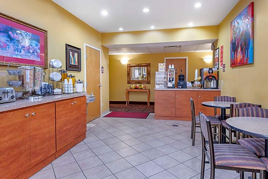 Econo Lodge Louisville Airport