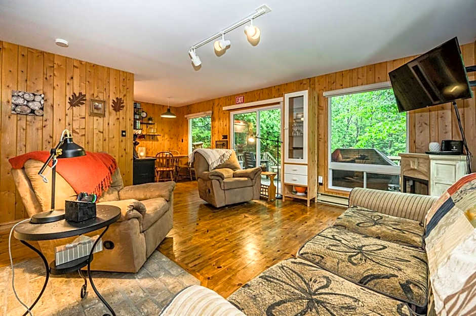 Rustic cabin w Games near Lake & National Park