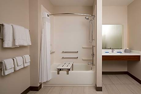2 Queen Suite Communications Accessible Tub