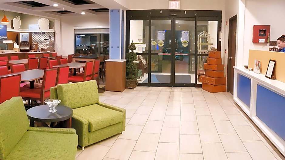 Holiday Inn Express Osage Beach - Lake of the Ozarks By IHG