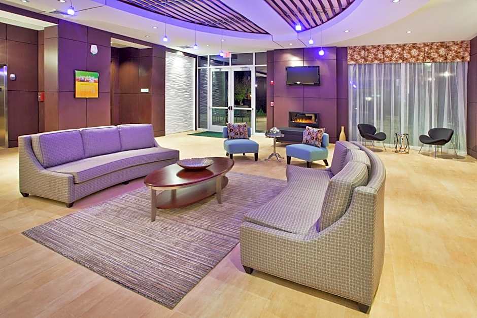Holiday Inn Macon North By IHG