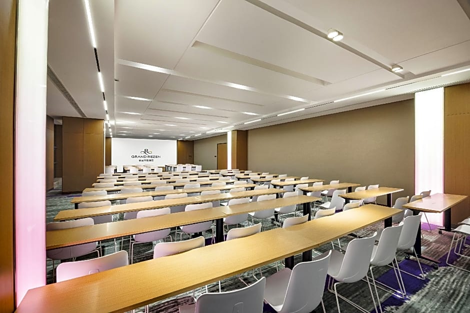 Grand Rezen Hotel Golmud