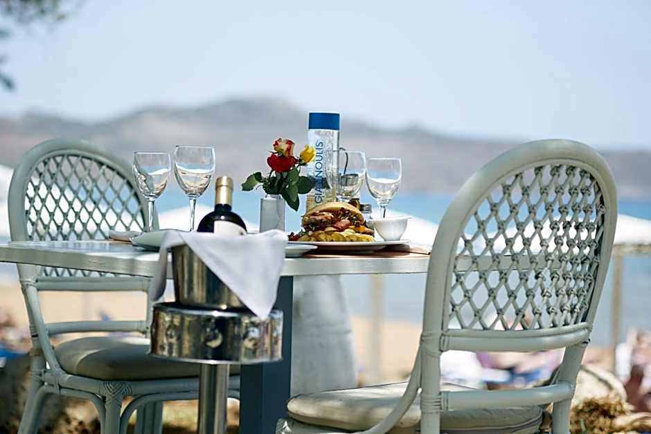 Giannoulis – Santa Marina Beach Hotel