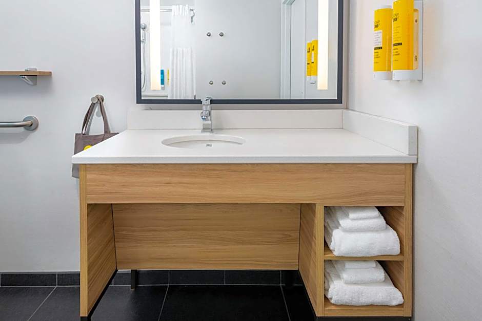 Tru by Hilton Spartanburg, SC