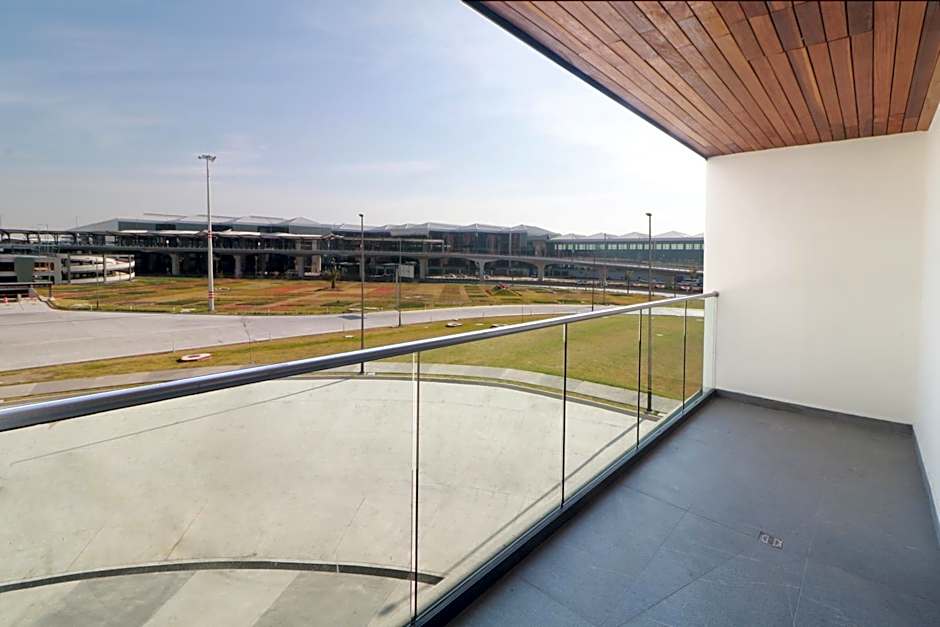 Holiday Inn & Suites - Mexico Felipe Angeles Airport By IHG