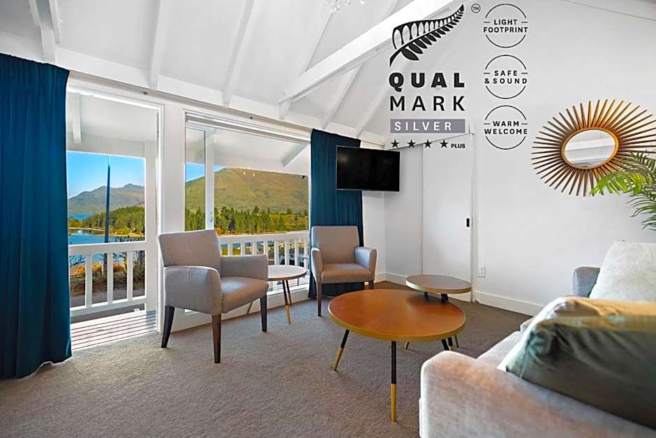 Colonial Village Motel