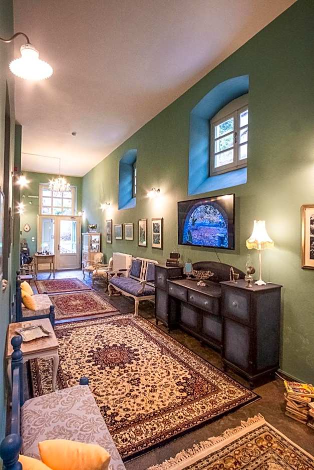 The Old School Boutique Hotel