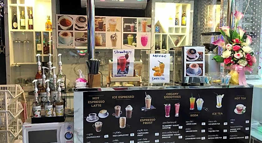 Top High Airport Link Hotel