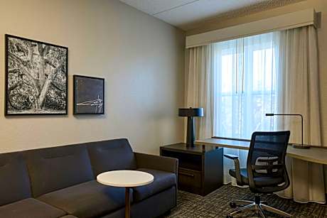 Two-Bedroom Suite with One King Bed, One Queen Bed and Roll-In Shower - Mobility and Hearing Accessible