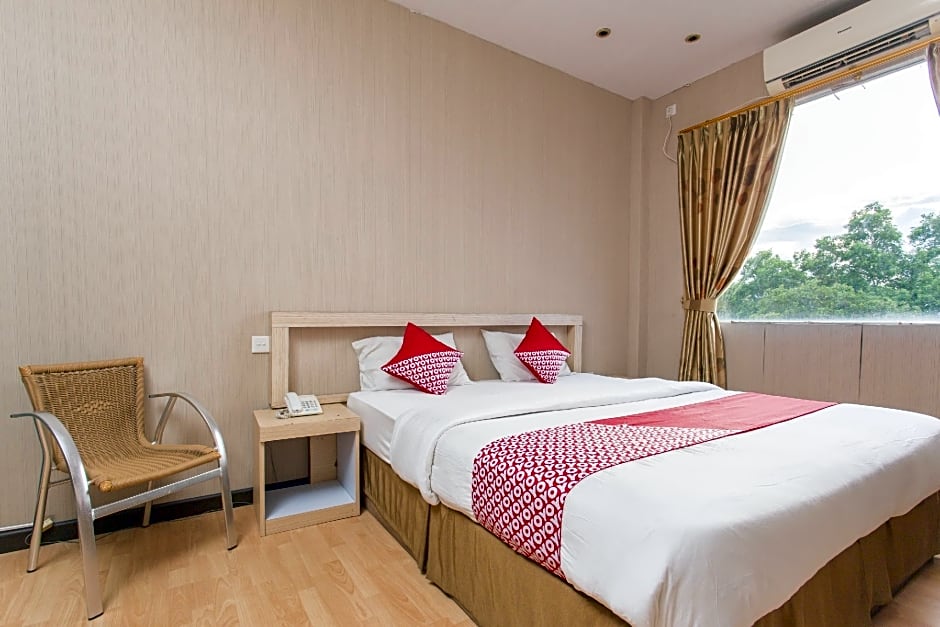 OYO 663 Hotel Sejati