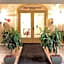 Naples Park Central Hotel