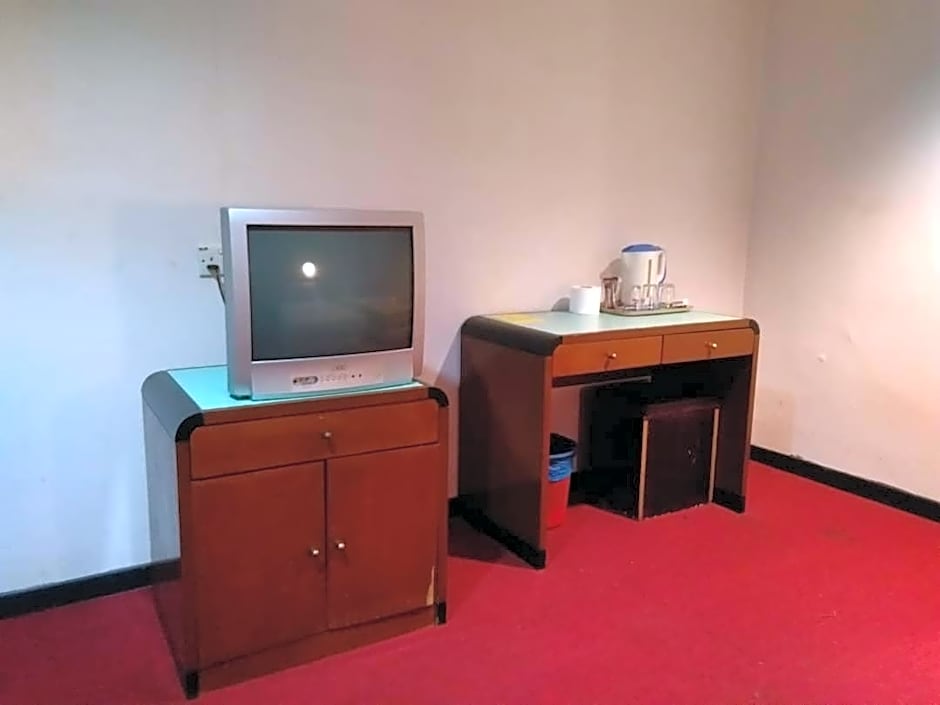 Hotel Centrepoint (Self Check In After 5PM)