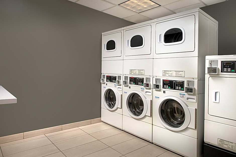 Courtyard Syracuse Downtown at Armory Square