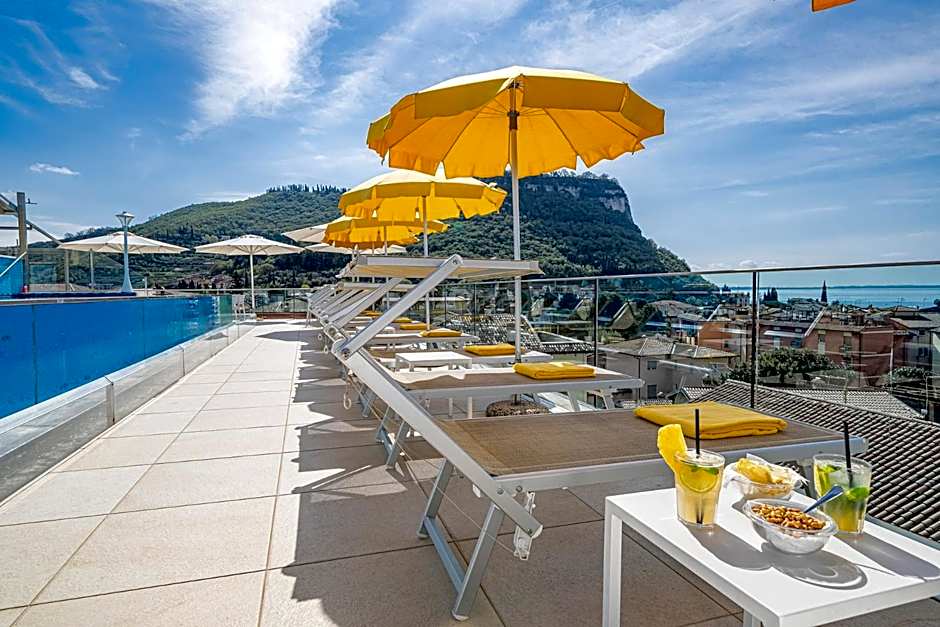 Sky Pool Hotel Sole Garda