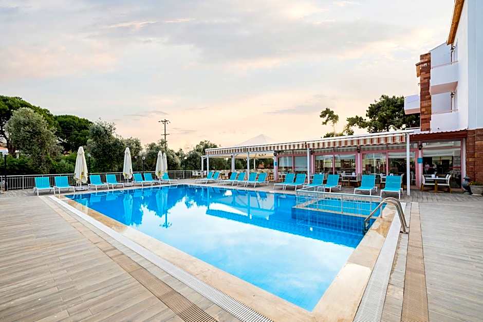 Hanedan Beach Hotel