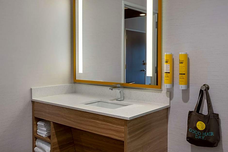 Tru by Hilton Ankeny