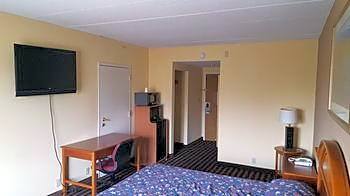 NORTHEAST GARDEN INN.