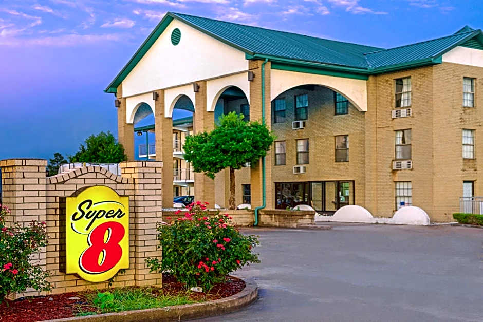 Super 8 by Wyndham Lakeland