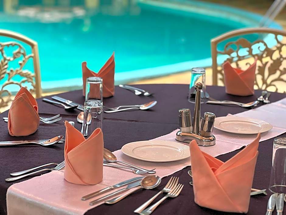 Nokras Riverine Hotel & Spa