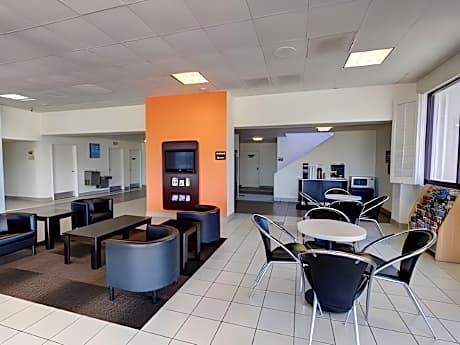 Executive Inn & Suites