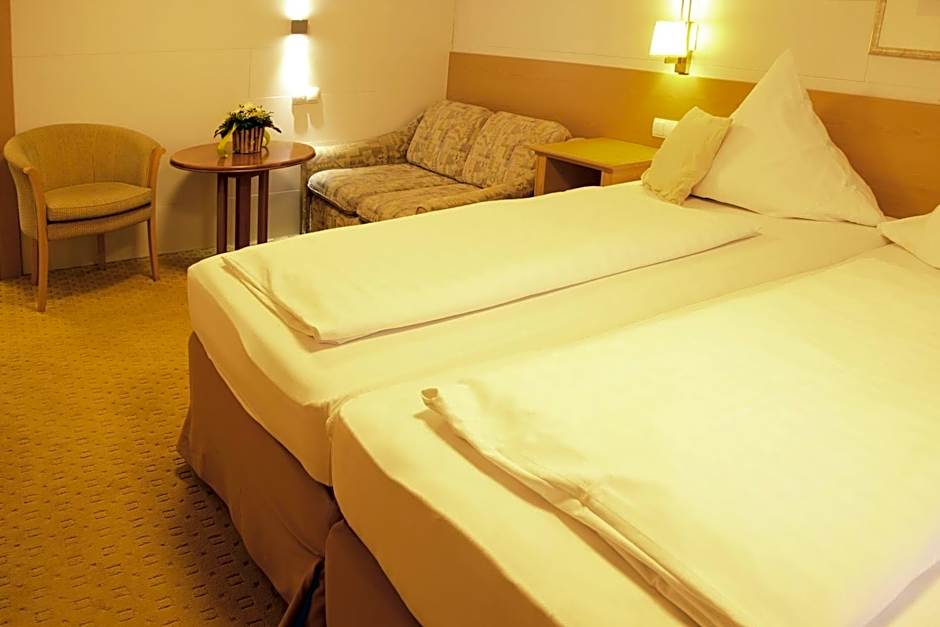 Hotel & Restaurant Bei Baki