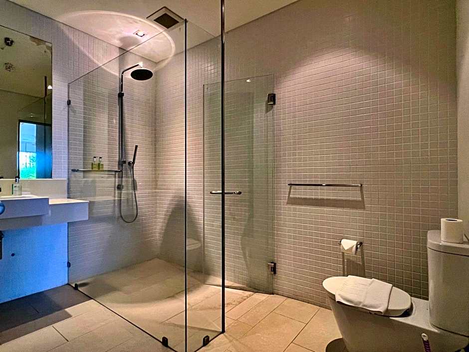 Baan Yamu Residences by RESAVA