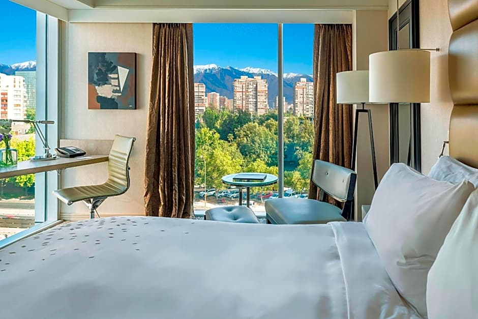 Renaissance Santiago Hotel